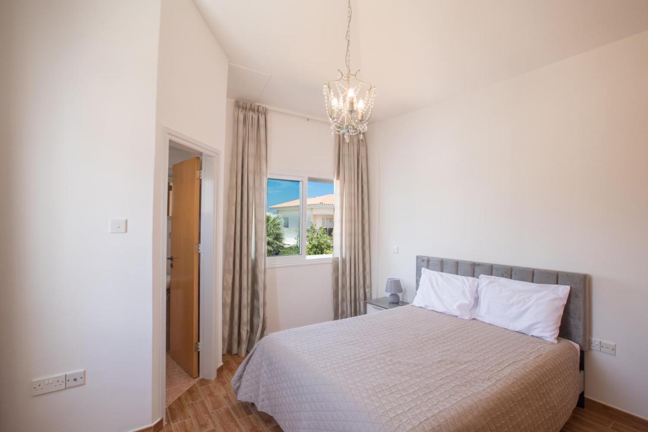 Elite Luxury Villa Paralimni Exterior foto