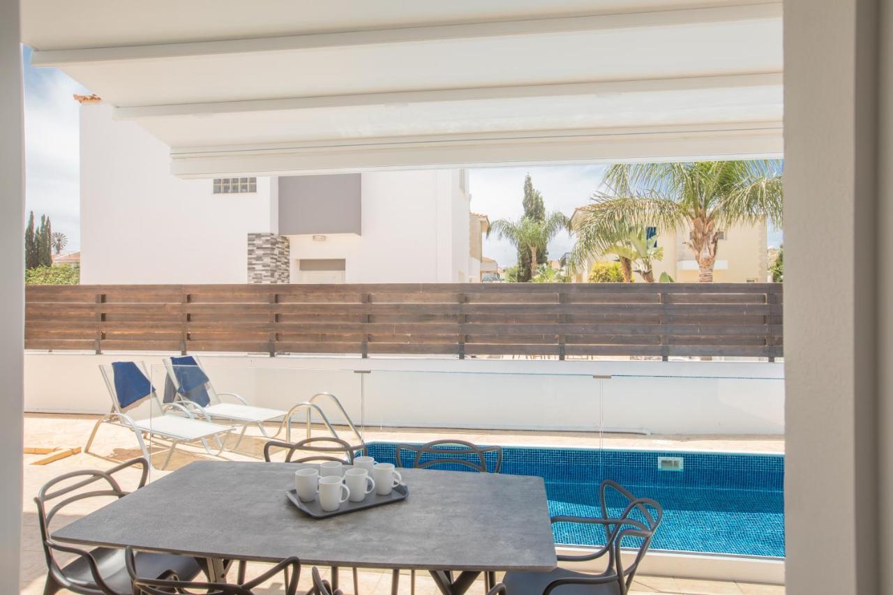 Elite Luxury Villa Paralimni Exterior foto