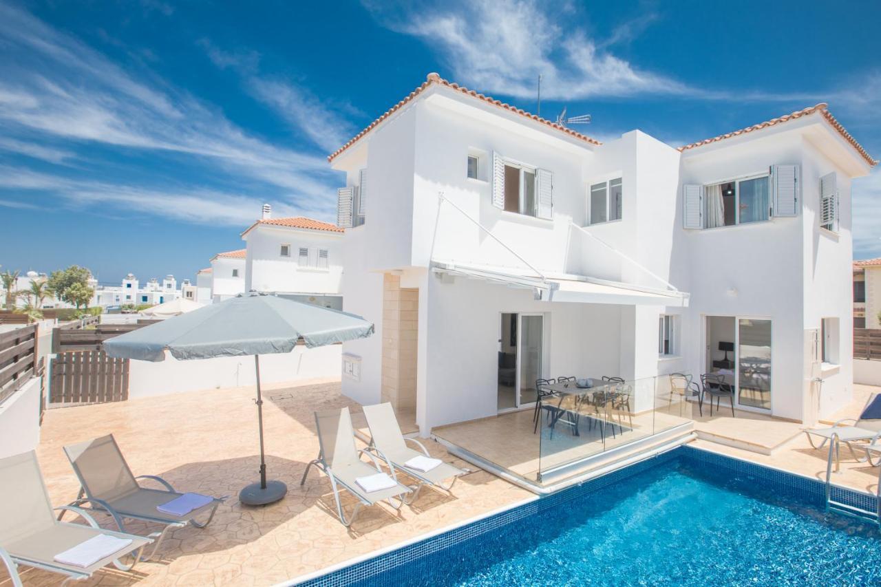 Elite Luxury Villa Paralimni Exterior foto